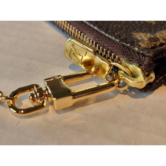 Louis Vuitton Pochette Accessoires Shoulder Bag LV Monogram AR0955 - Picture 11 of 15